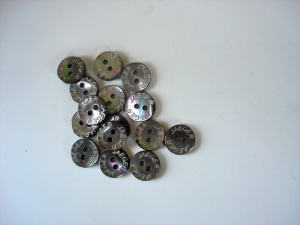 Jaeger Small Grey Pearl Buttons #J1002
