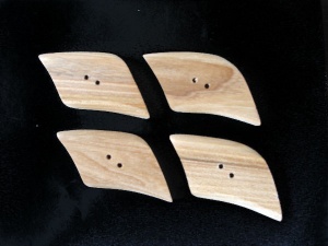 Kauni Dark Quadrilateral Buttons