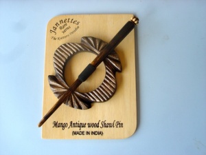 Mango Wood Uneven Circular  Shawl Pin Set