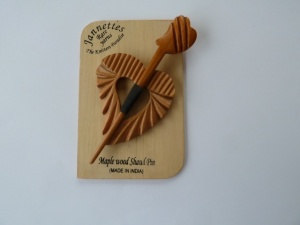 Maple Wood Ridged Heart Shawl Pin Set