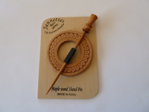 Maple Wood Toothed Shawl Pin Set