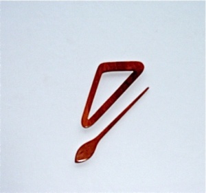 Pollika Bayong Peak Shawl Pin