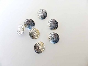 Small ''Silver'' Daisy Buttons