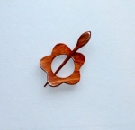 Pollika Bayong Daisy Shawl Pin