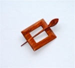 Pollika Bayong Square Shawl Pin