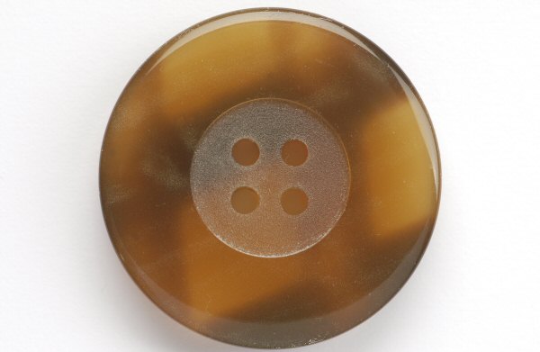 Rowan Tortoise Shell Toffee Button | Jannette's Rare Yarns