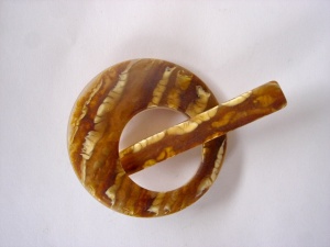 Pollika Mini Honey Shawl Pin