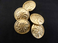 ''Gold'' Open Flower Buttons